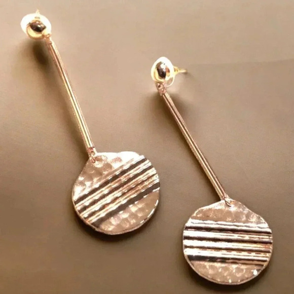 🆕️Radiant Elegance Roman Coin Stylish Long Simple Drop Statement Earrings - Picture 6 of 10